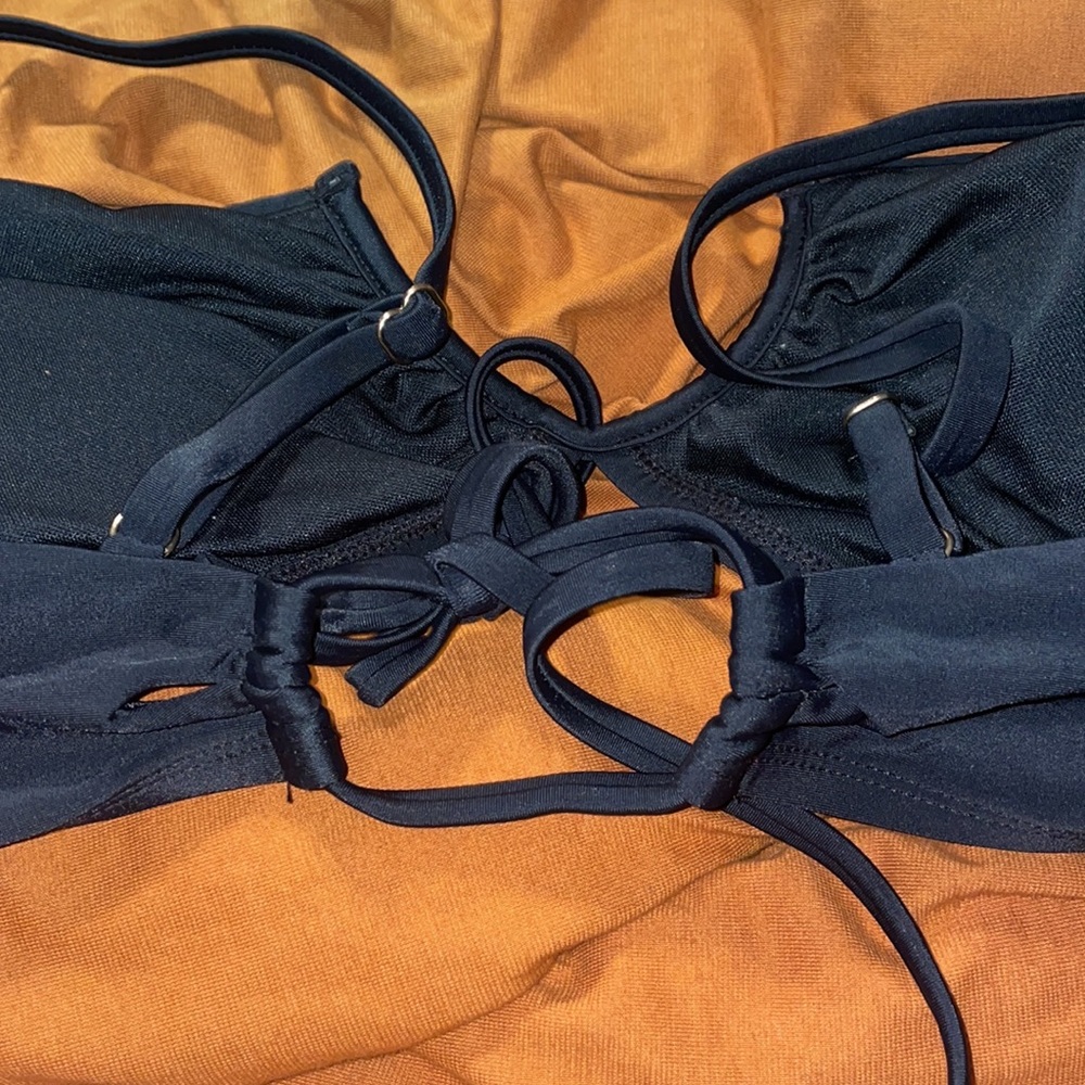 black walmart brand bathing suit top - Picture 2 of 3